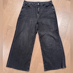 American Eagle Outfitters Charcoal Curvy Super High-RiseWide-Leg Jeans